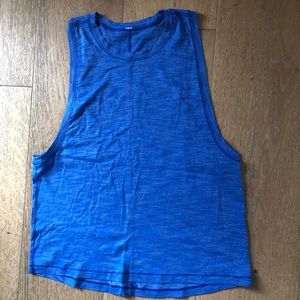 Lululemon tank.